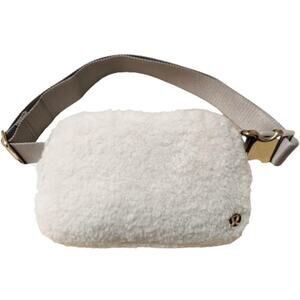 Lululemon Athletica Everywhere Fleece Belt Bag (Light Ivory)